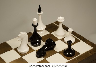 Chess Game Queen Tournament Gambit Checkmate Pawn