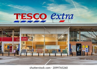CHESTER, ENGLAND, UK - DECEMBER 25, 2021: View of a Tesco Extra supermarket