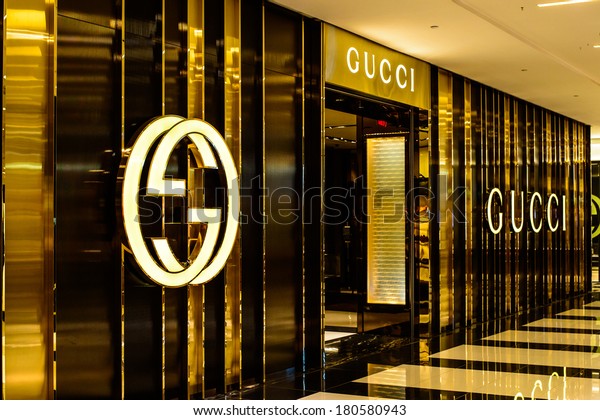 biggest gucci store