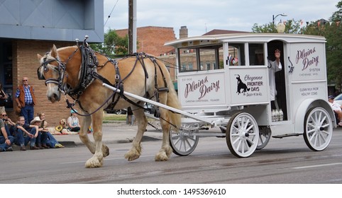 Free Ship Horse Drawn Milk Wagon/ Cart/ Milkman Pyro Vtg.Bottle Stokes NW Dairy 