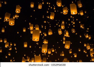 Chiang Mai Floating Lantern Festival, Yee Peng Festival In The Sky