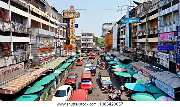 Chiang Mai, Thailand - April 30, 2019: A view\
of Warorot Market (as known as Kad Luang) area, this place usually\
filled with people and busy\
transport.