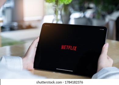 CHIANG MAI, THAILAND : JULY 26, 2020 : Netflix App On Ipad Screen. Netflix Is An International Leading Subscription Service For Watching TV Episodes And Movies