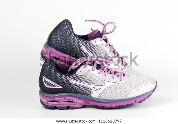 mizuno 1906 pink