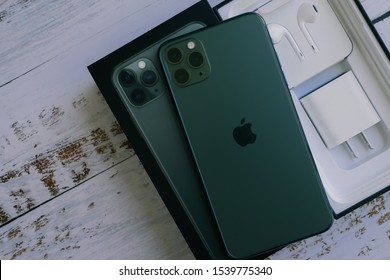 Iphone 11 Pro Midnight Green Hd Stock Images Shutterstock