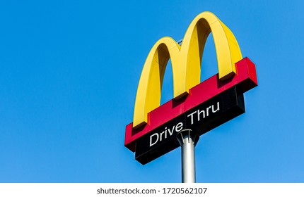 CHIANG MAI,THAILAND-JANUARY 11,2020 Huge McDonal Drive Thru Logo With Clear Blue Sky, Most Popular American Fastfood Restuarant Franchise Company On January 11,2020 In Chiang Mai,Thailand 