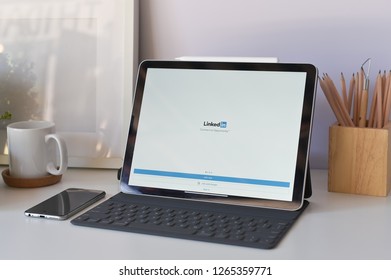 CHIANGMAI, THAILAND - DEC 23, 2018 : iPad Pro12.9 tablet new product of apple using Linkedin application, Linkedin is a social networking service for business people. Editorial. - Image.