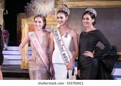 CHIANGMAI, THAILAND - Jan 7, 2017 : Miss Chiangmai 2017 Beauty Pageant. The Contestants Walking In The Final Round And Crowning Moment At The Chiangmai Winter Festival 2017 Centre Stage.