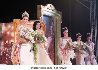 CHIANGMAI, THAILAND - Jan 7, 2017 : Miss Chiangmai 2017 Beauty Pageant. The Contestant Walking In The Final Round And Crowning Moment At The Chiangmai Winter Festival 2017 Centre Stage.