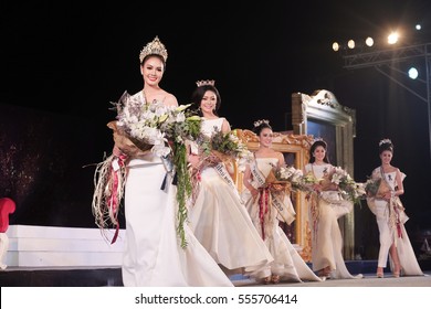 CHIANGMAI, THAILAND - Jan 7, 2017 : Miss Chiangmai 2017 Beauty Pageant. The Contestant Walking In The Final Round And Crowning Moment At The Chiangmai Winter Festival 2017 Centre Stage.