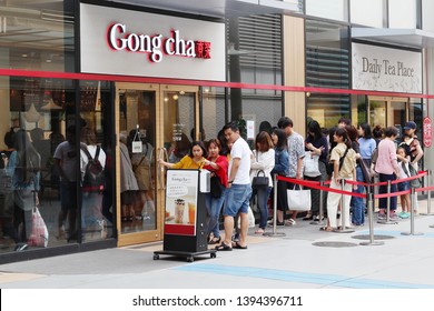 CHIBA, JAPAN - May 10, 2019: A Long Line Of People Waiting Outside A Branch Of The Tea Shop Chain Gong Cha In Funabashi's LaLa Port Shopping Mall. 