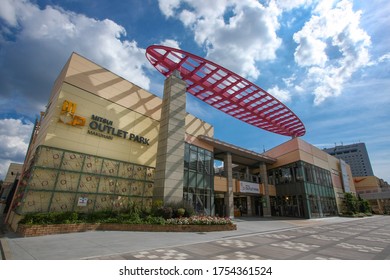 Mitsui Outlet Images Stock Photos Vectors Shutterstock