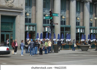 CHICAGO - APRIL 21: Busy City Street Corner On April 21, 2008 In Chicago, Illinois. The Windy City Is The Third Largest City In The U.S. And Is A Worldwide Center Of Commerce.