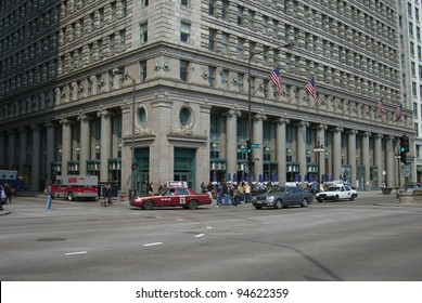 CHICAGO - APRIL 21: Busy City Street Corner On April 21, 2008 In Chicago, Illinois. The Windy City Is The Third Largest City In The U.S. And Is A Worldwide Center Of Commerce.