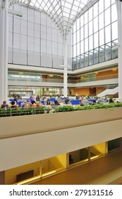 CHICAGO, IL -15 MAY 2015- The Main Campus Of The Highly-ranked University Of Chicago Booth School Of Business Is Located In The Hyde Park Neighborhood Of Chicago.