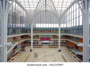 CHICAGO, IL -22 APR 2019- View Of The Main Campus Of The Highly-ranked University Of Chicago Booth School Of Business, Located In The Hyde Park Neighborhood Of Chicago.