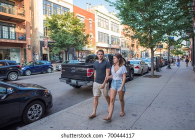 Chicago, IL, August 19, 2017: Beautiful Young Couple Going On A Date In Chicago's Popular And Trendy Wicker Park Neighborhood. Wicker Park Attracts Many Young People Because Of Its Vibrant Nightlife.