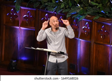 Chicago, IL February 6, 2020, Preacher Francis Chan Preaching Speaking At Moody Bible Institute Founder's Week At Moody Church