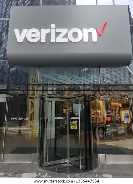 Chicago Il March 24 2019 Verizon Stock Photo Edit Now 1356447554
