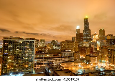 CHICAGO, IL - MARCH 27, 2016: View Of The Willis Tower At Night. The Willis Tower, Built And Still Commonly Referred To As Sears Tower, Is A 108-story, 1,451-foot Skyscraper In Chicago.