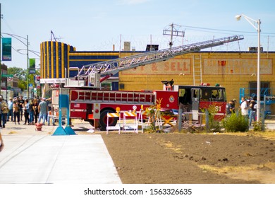 Chicago, Il, U.S : September 12, 2017 : The Film Crew Of The Popular TV Show Chicago Fire Is Film In The Chicago South Side Neighborhood Of Chatham.