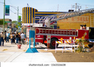 Chicago, Il, U.S : September 12, 2017 : The Film Crew Of The Popular TV Show Chicago Fire Is Film In The Chicago South Side Neighborhood Of Chatham.