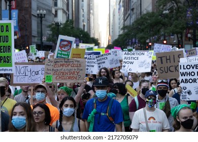 Chicago, Il USA - 06 24 2022: Large Crowds Protest The Overturning Of Roe V Wade