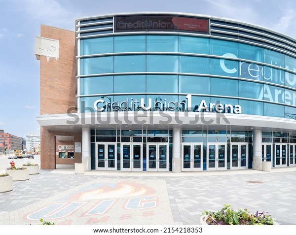 CHICAGO, IL, USA - APRIL 29, 2022: The Credit\
Union 1 Arena is the stadium of the University of Illinois at\
Chicago\'s Chicago Flames Basketball team, as well as hosting other\
performances.\
Panorama.