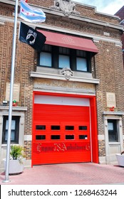 Chicago, IL, USA May 29 A Historic Fire Station Awaits The Next Emergency In The Wrigleyville Neighborhood Of Chicago