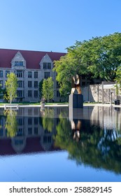 CHICAGO, IL, USA - SEPTEMBER 22, 2014: Impressions From The University Of Chicago Law School In Chicago, IL, USA In September 2014.