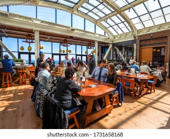 CHICAGO, ILLINOIS - MARCH 12, 2019: Cindy's Rooftop Restaurant At Chicago Athletic Association Hotel On The Michigan Avenue