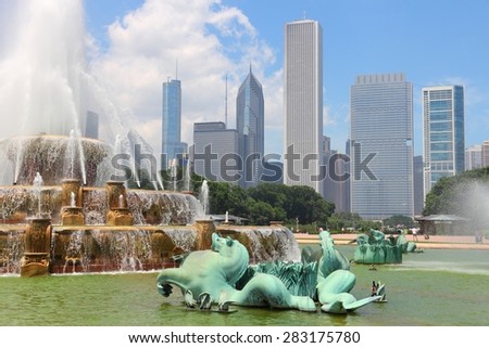 Chicago, Illinois in the United States. City skyline with Buckingham Fountain.