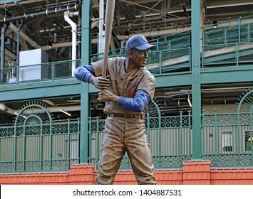 CHICAGO, IL/USA - APRIL 24, 2019:  A Statue Of Ernie Banks, Mr. Cubs, At Wrigley Field In Chicago, Home Of The Chicago Cubs.