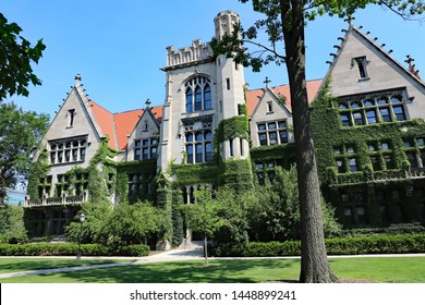 2,096 University Of Chicago Images, Stock Photos & Vectors | Shutterstock