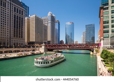 The Chicago River And Downtown Chicago Skyline USA
