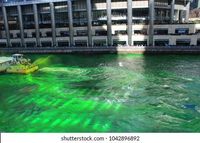 Chicago River/green Water/saint Patricks Day