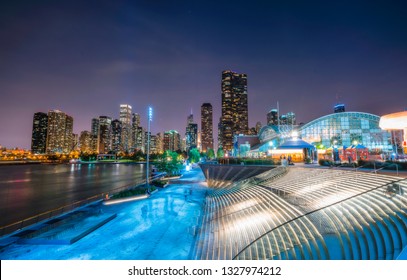 Chicago,illinois,usa. 08-15-17: Beautiful Navy Pier At Dusk With Chicago Skyline.
