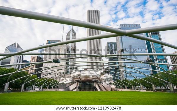 Chicagousa 081317 Jay Pritzker Pavilion Millennium Stock Photo