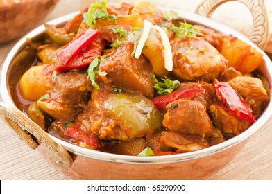 Chichen Vindaloo With Rice