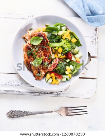 Similar – Foto Bild Gesunder Salat mit Hähnchenbrust und Mango