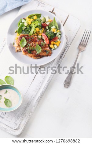 Similar – Foto Bild Gesunder Salat mit Hähnchenbrust und Mango