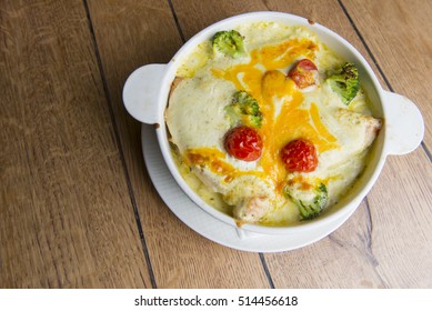 Chicken Enchilada Casserole With Tomato And Broccoli