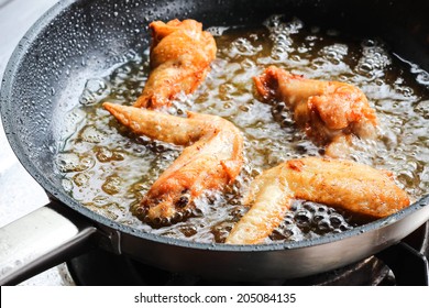 750,198 Oil cooking Images, Stock Photos & Vectors | Shutterstock