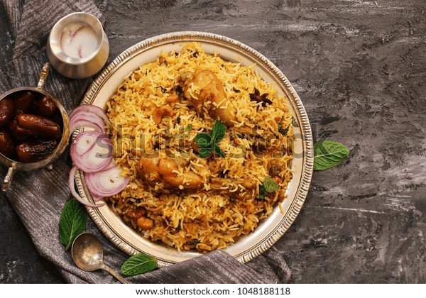 Indian datování v Katar