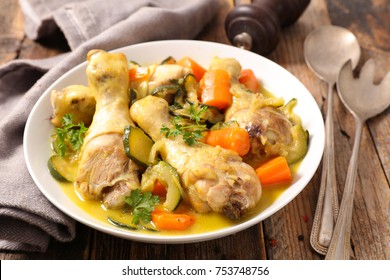 الطبخ المغربي الطحين المغربي Chicken-leg-vegetable-sauce-260nw-753748756