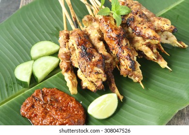 14,332 Chicken satay skewers Images, Stock Photos & Vectors | Shutterstock