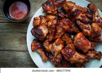 chicken wings with smoked bbq sauce for dip