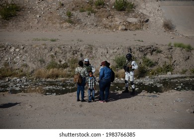 Juárez, Chihuahua, Mexico, 05-10-2021 National Guard Detains A Family Of Migrants From Haiti, The Family Tried To Cross The Rio Grande Illegally To Reach The United States To Request Political Asylum.