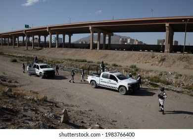 Juárez, Chihuahua, Mexico, 05-10-2021 National Guard Detains A Family Of Migrants From Haiti, The Family Tried To Cross The Rio Grande Illegally To Reach The United States To Request Political Asylum.