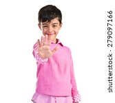 Child counting five 